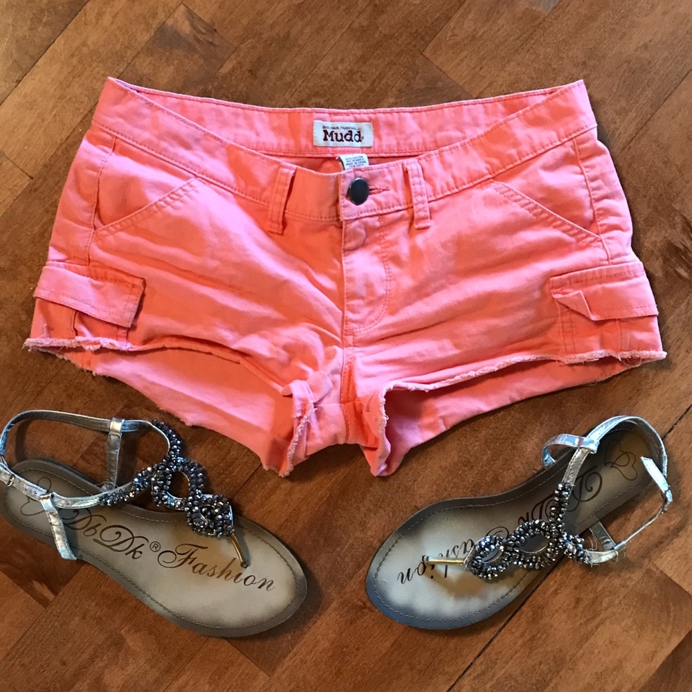 Coral Shorts 5/6