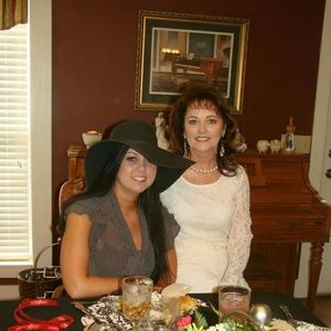 Meet your Posher, Janie