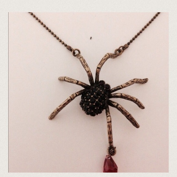 Betsey Johnson spider rhinestone charm choker necklace goth Halloween insect nwt
