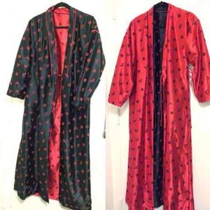 👻Host Pick 2/27👻Reversible Chinese inspired robe