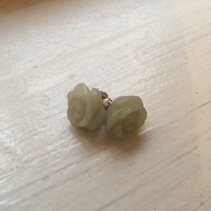 Jade flower stud earrings