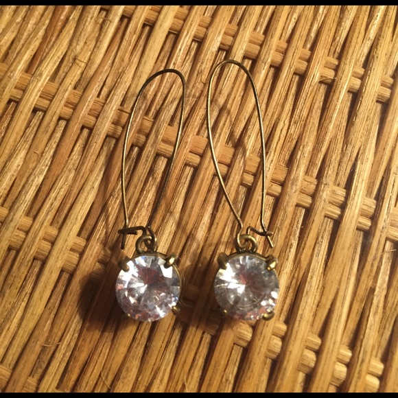 J. Crew Jewelry - ⭐️NWOT Sparkly drop earrings