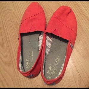 TOMS Coral Women's Canvas Classics