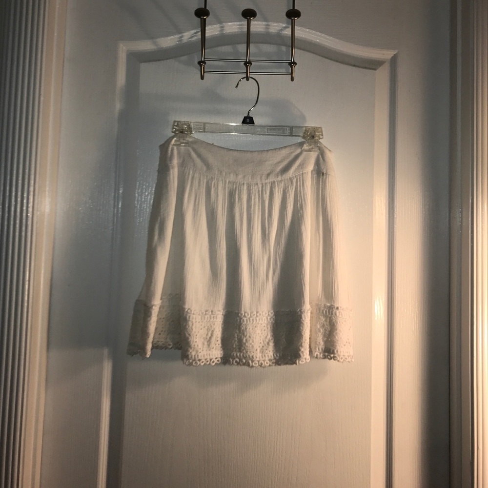 white skirt perfect condition
