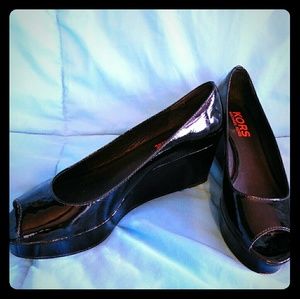 KORS Michael Kors platform peep toe heels