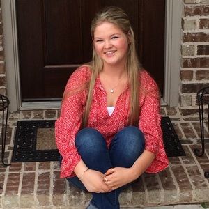 Meet your Posher, Leslie