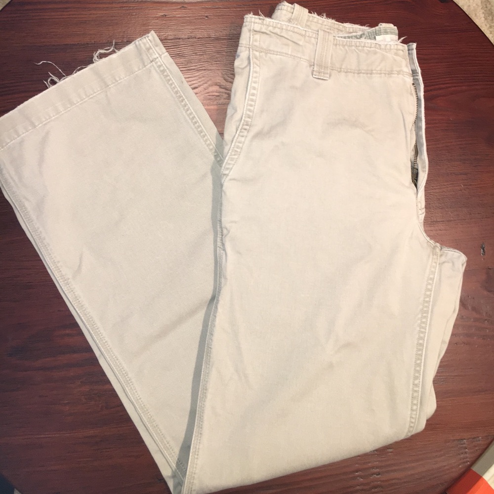 Men's GAP khakis loose boot fit
