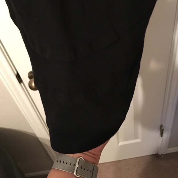 Black longline shirt with zippers - Picture 2 of 3