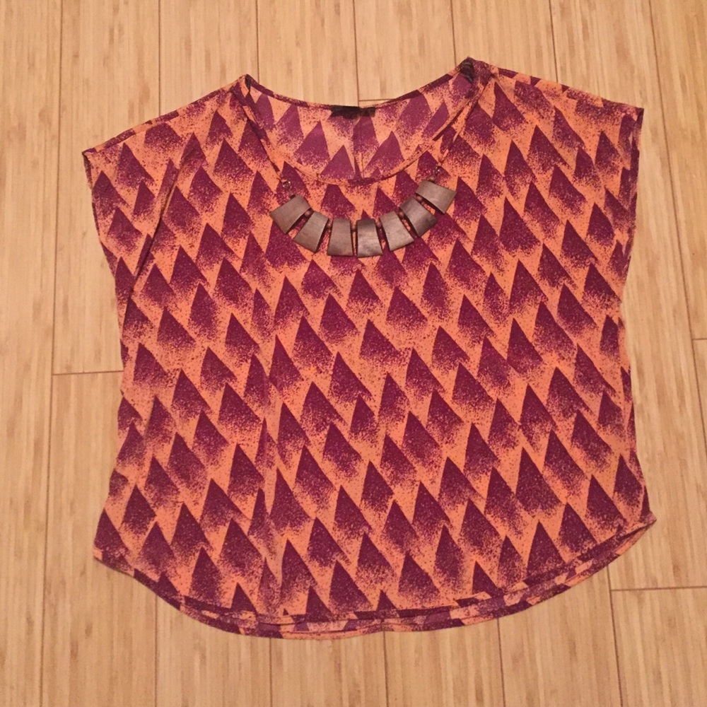 Printed Top With Attached Statement Necklace Nwot - image 1