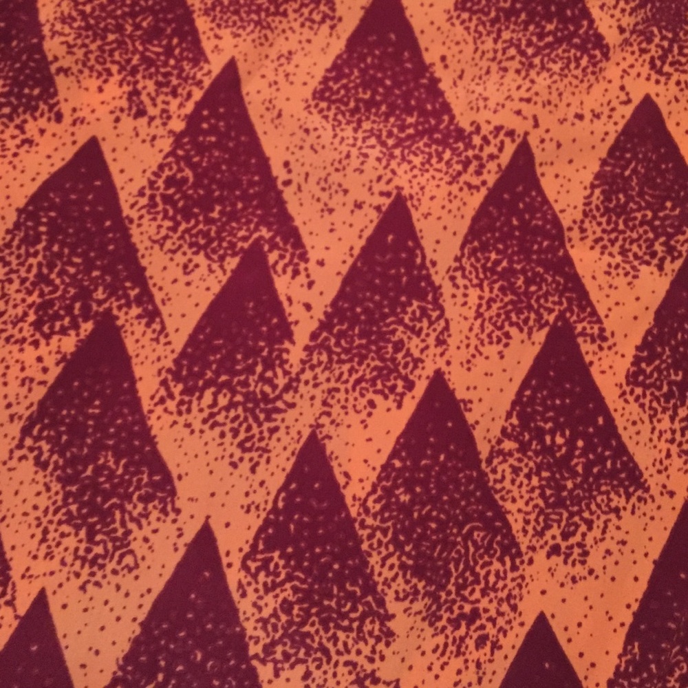 Printed Top With Attached Statement Necklace Nwot - image 2