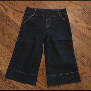 Bisou Bisou dark demin capris