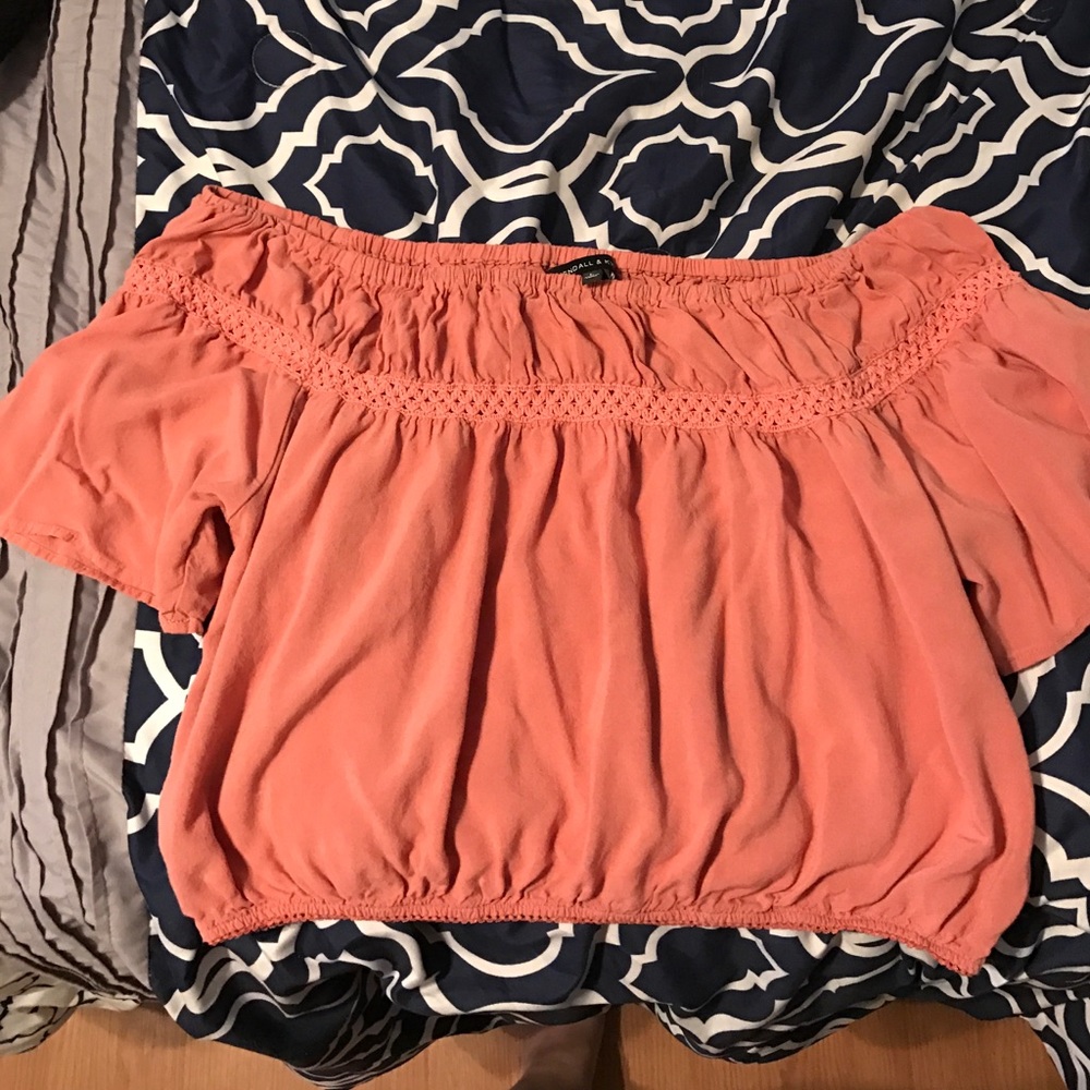 Off the shoulder shirt!