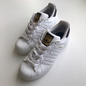 Adidas Superstar White Size 4 Women's 5 Fits 5.5 6