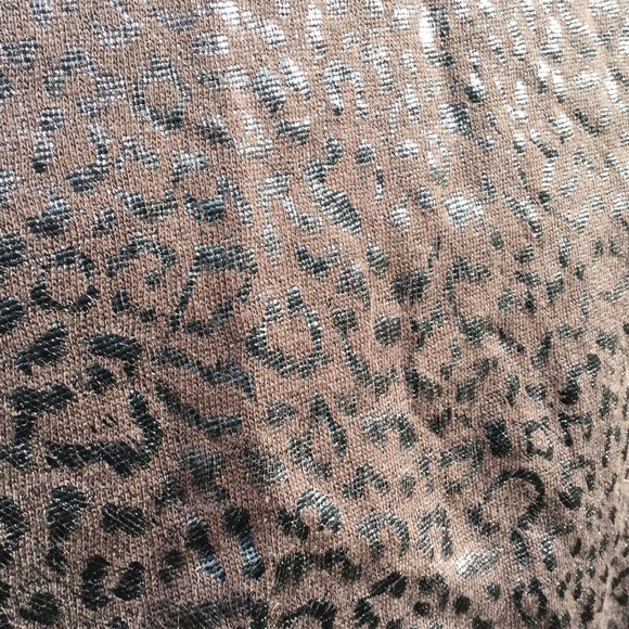 Obey Propaganda animal print long sleeve top - Picture 3 of 3