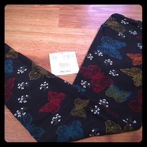 🦋HTF, BNIB, Butterfly Leggings 🦋