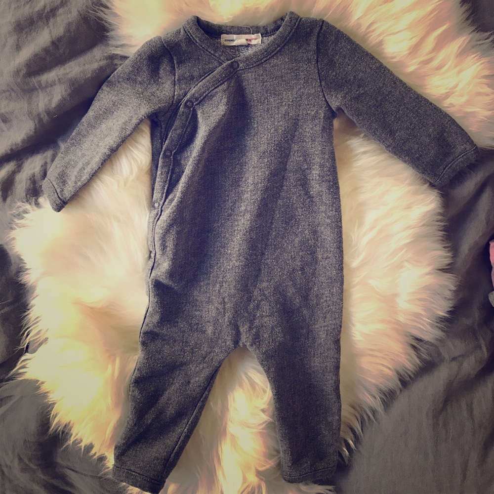 Appaman gray (w/golden specs!)one piece size 6-12m