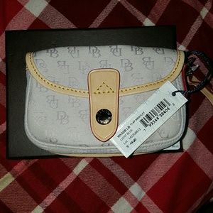 NWT!!!! Dooney & Bourke Wristlet