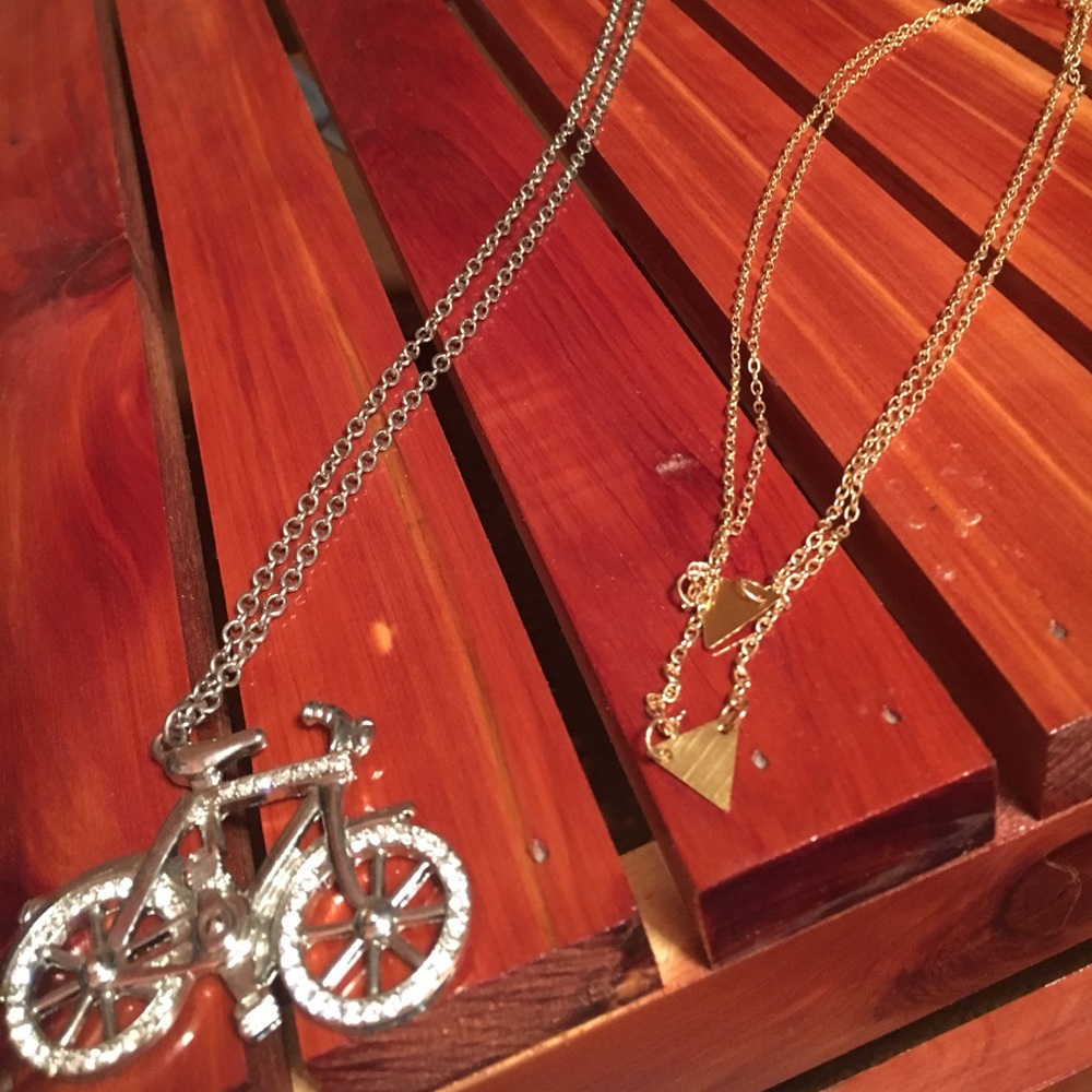 Bundle of necklaces!