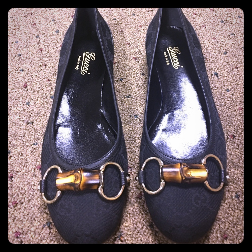 Brand new Gucci flats- never worn!