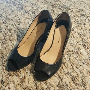 Black Snake print wedges