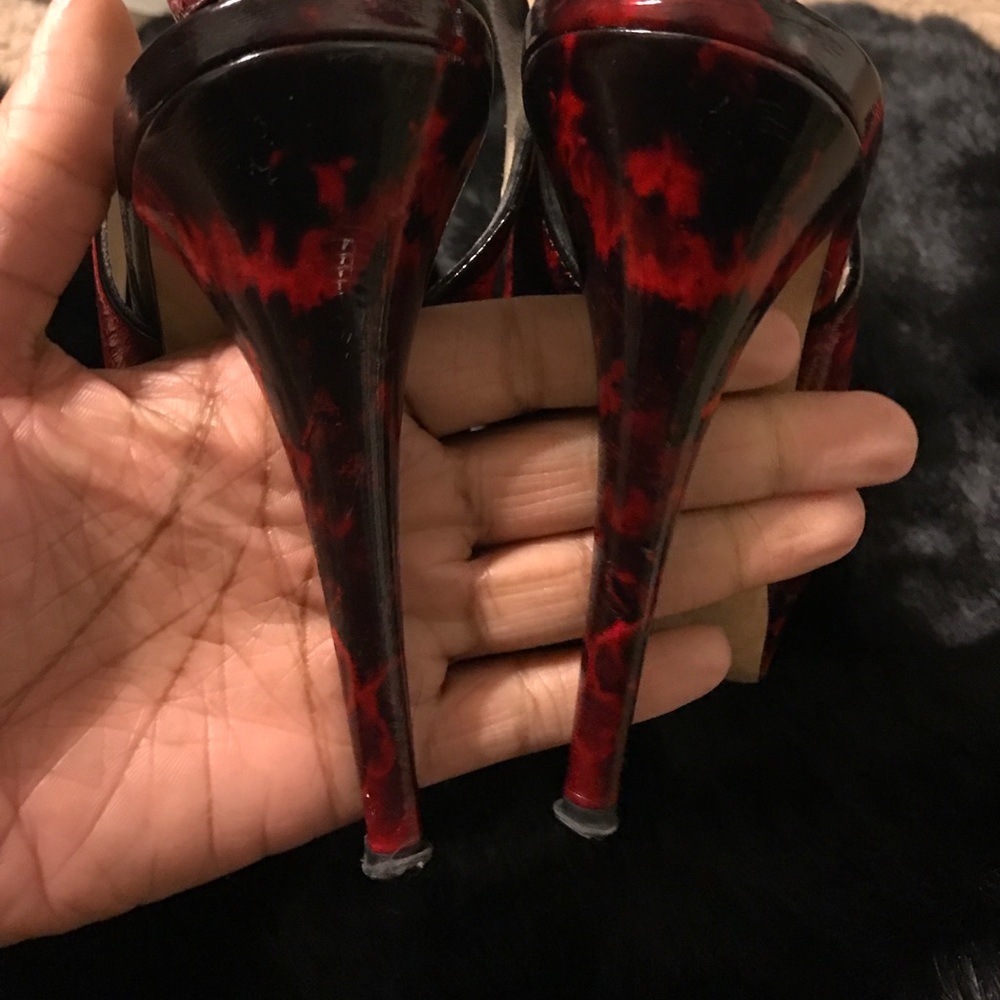 Shoes - Picture 5 of 6