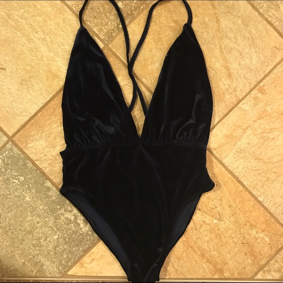 NWT navy blue velvet plunging bodysuit - Picture 3 of 4