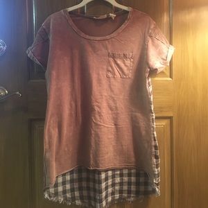 Gimmicks top medium.