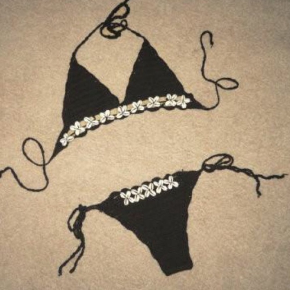Black Crochet Seashell Bikini - Picture 2 of 2