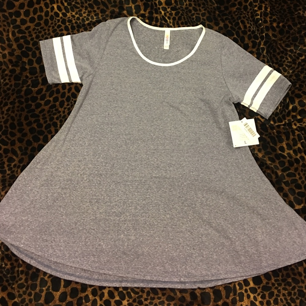 LulaRoe Perfect Tee BNWT 💖