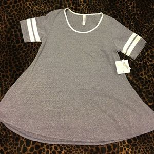 LulaRoe Perfect Tee BNWT 💖