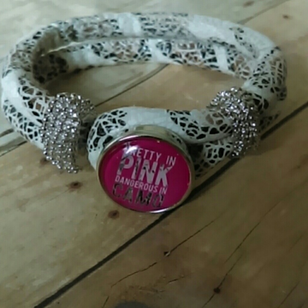 Pretty in pink dangerous in camo snap bracelet