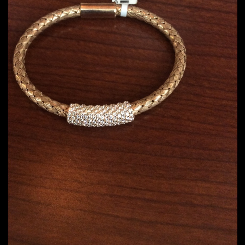 Rose gold bangle