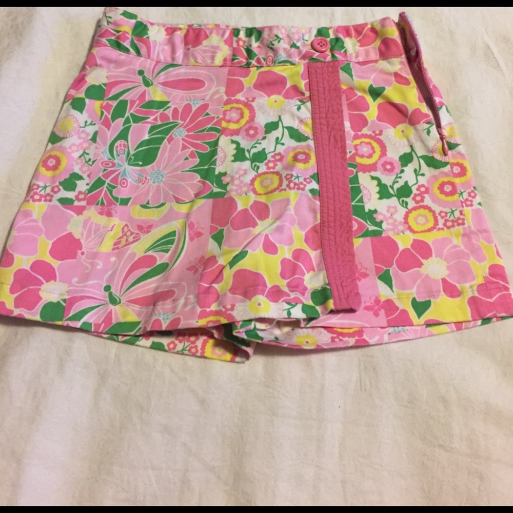 Adorable flowery skort