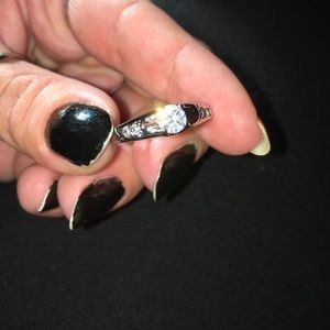 💍Engagement Style Ring 💍