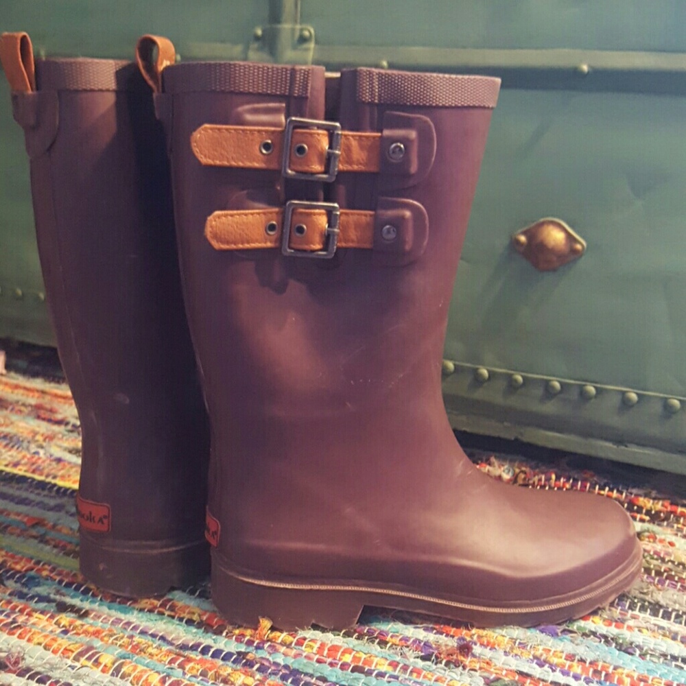 Super cute chooka rainboots just right for spring!