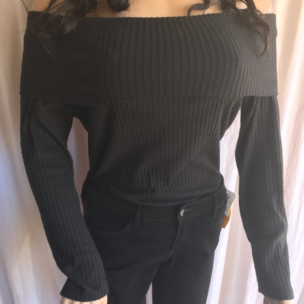 LS1161-Bardot black off the shoulder blouse