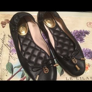 Michael Kors sz 6 1/2