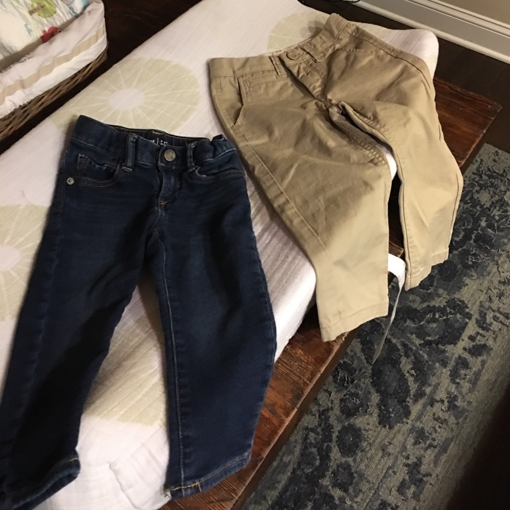 Bundle of gap jeans and gap kaki pants.