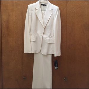 NWT Anne Klein winter white suit with slacks