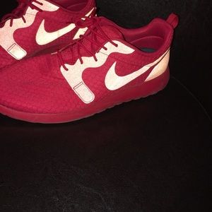 Reflective Nike roshes