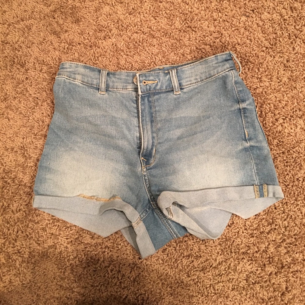 High wasted shorts