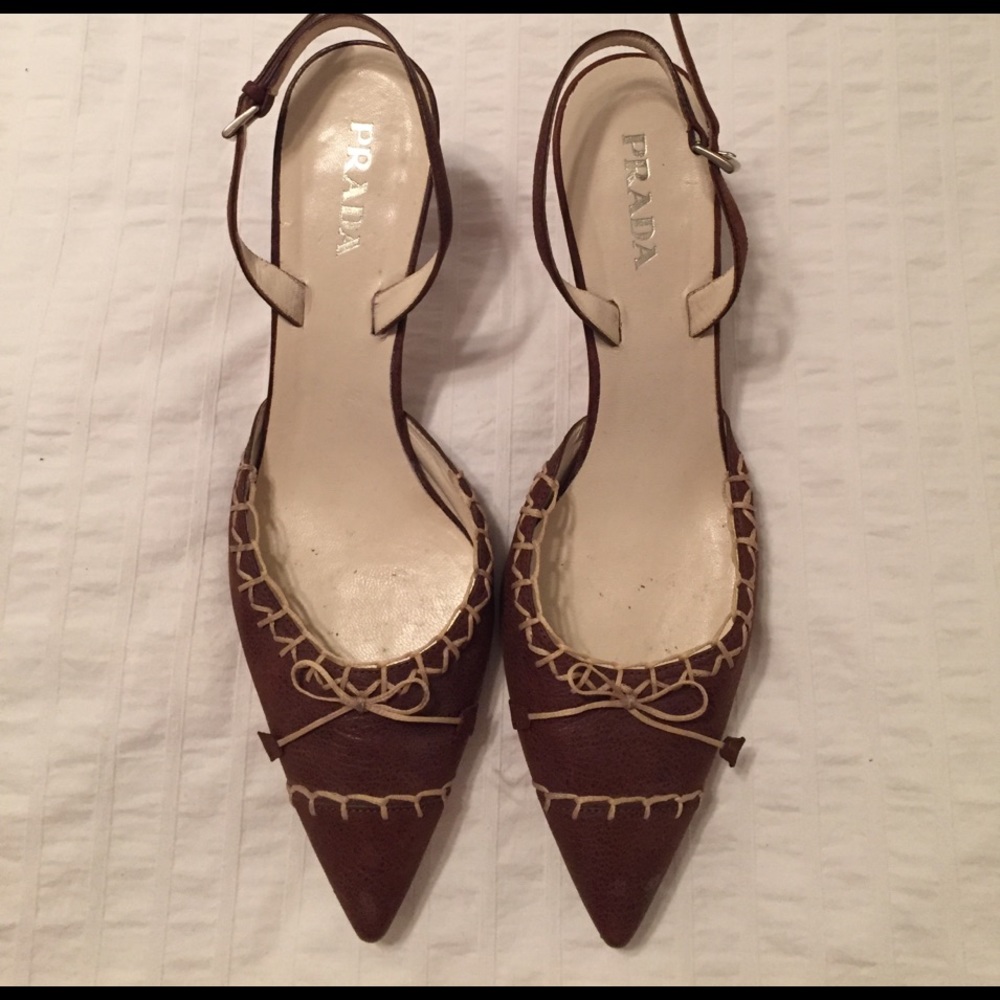 Prada Pumps - Authentic