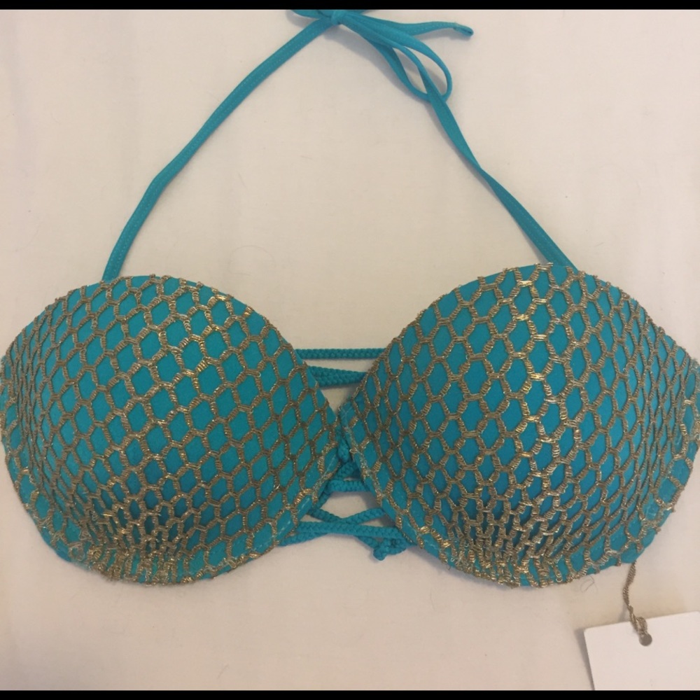 Strapless style push-up bikini top