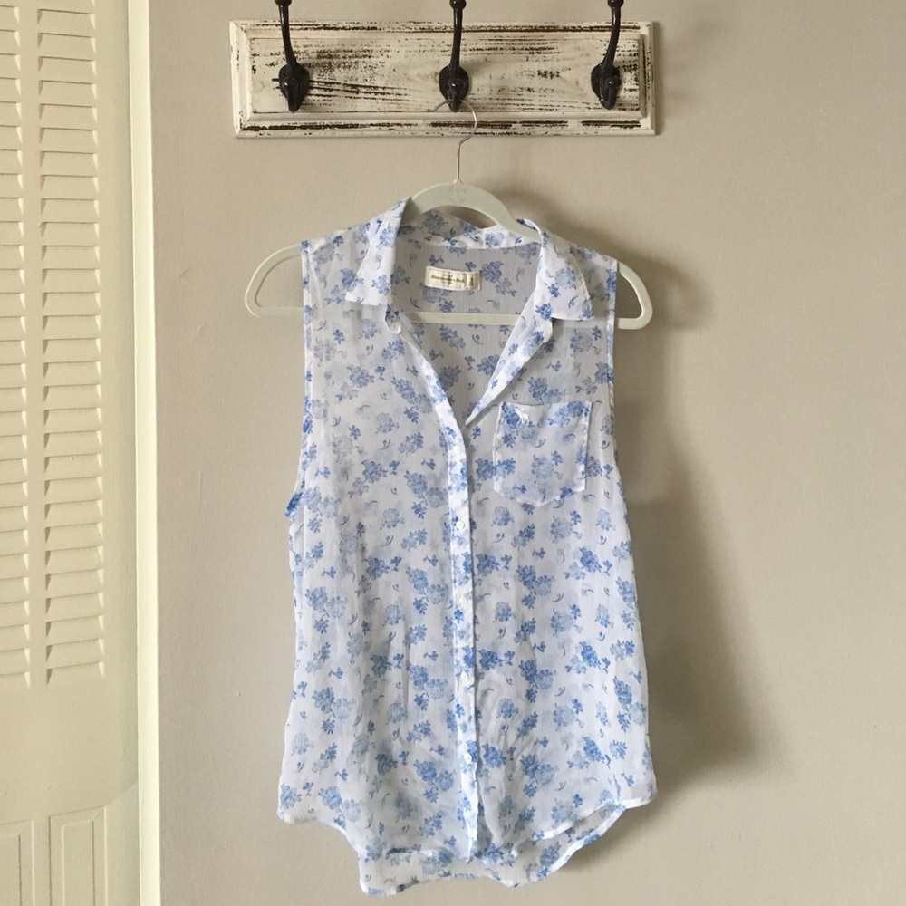 SALE!! Floral Abercrombie & Fitch Top