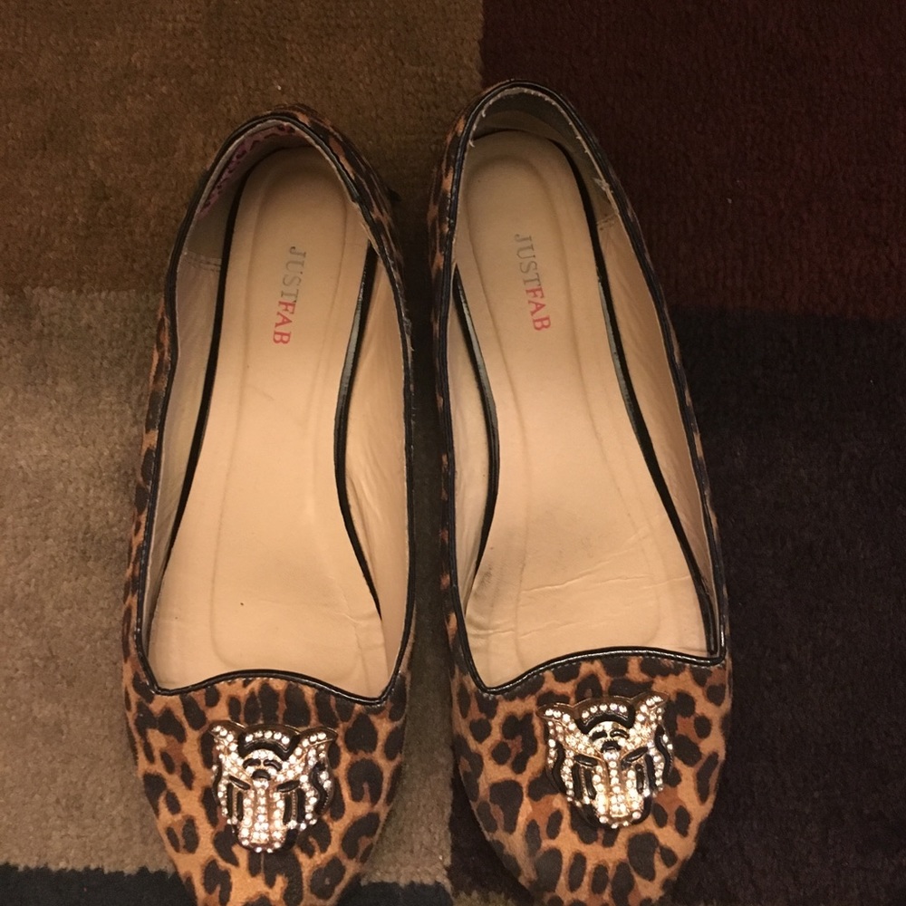 Ballerina flats leopard face with stones on front