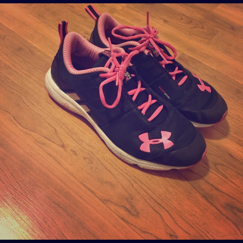 SOLD Underarmour kids size 6.5= Women's size 7.