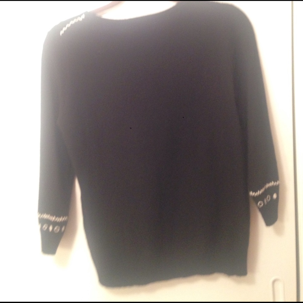 Sweater - Picture 2 of 3