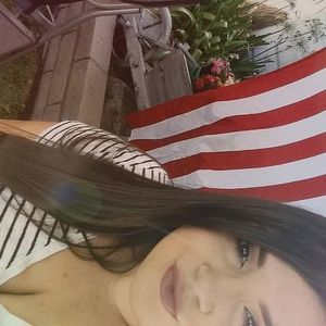 Meet your Posher, Miriam