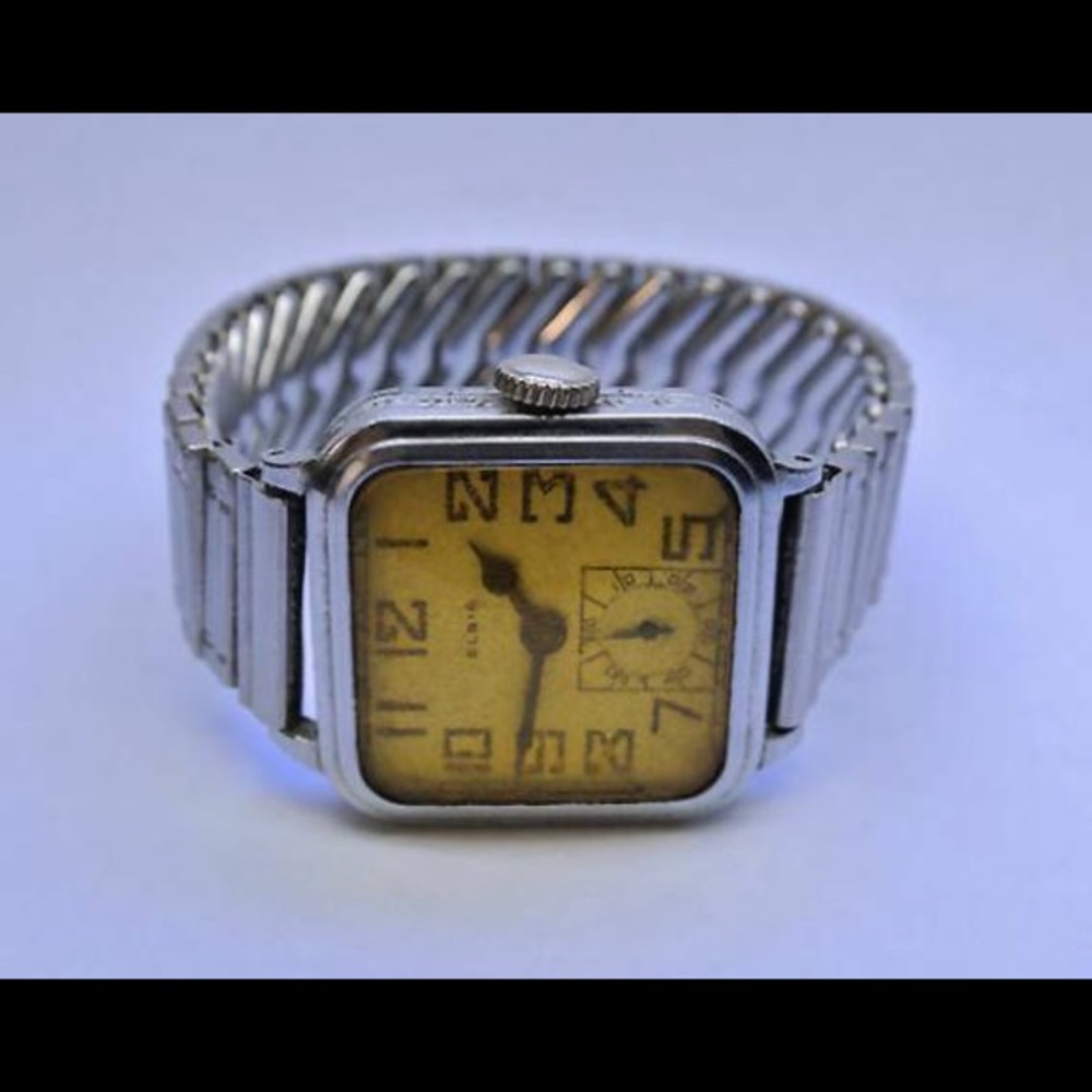 SOLD ~ VINTAGE 1930s MENS ELGIN 30.mm Square Watch