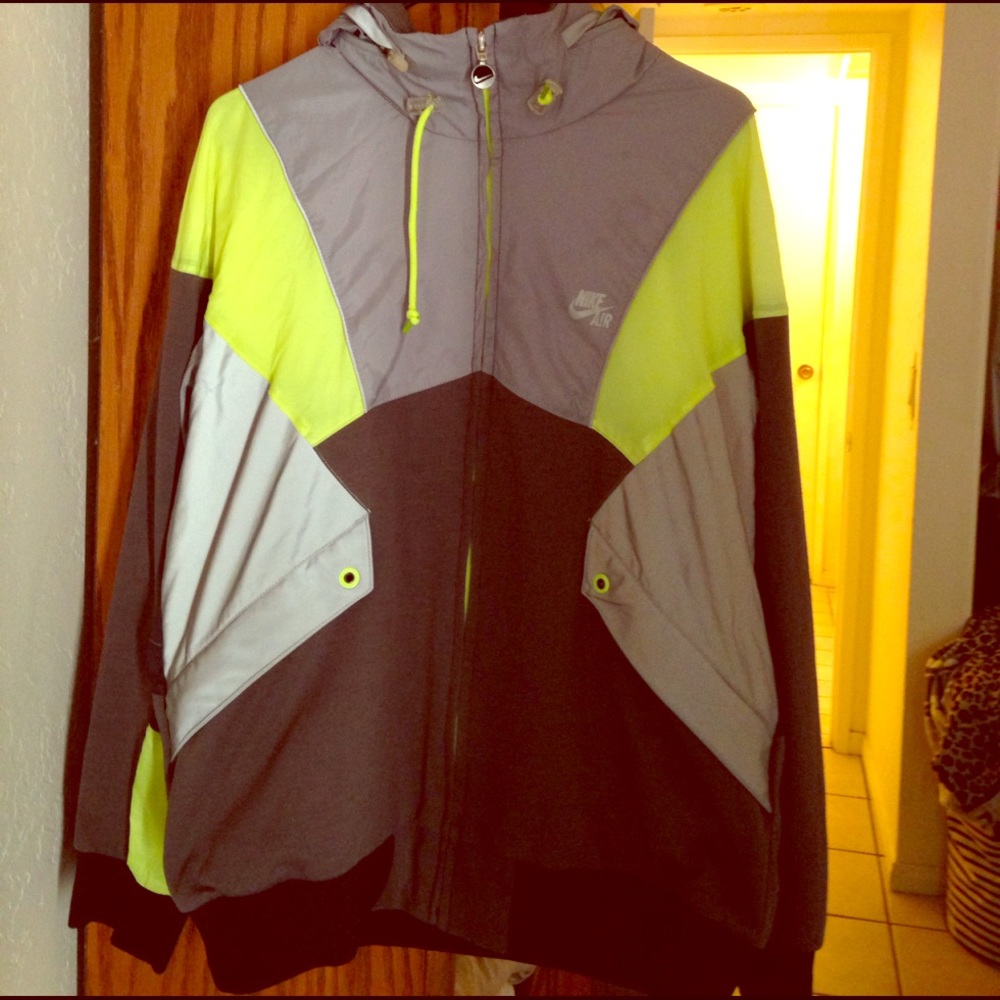 Nike Air wind breaker